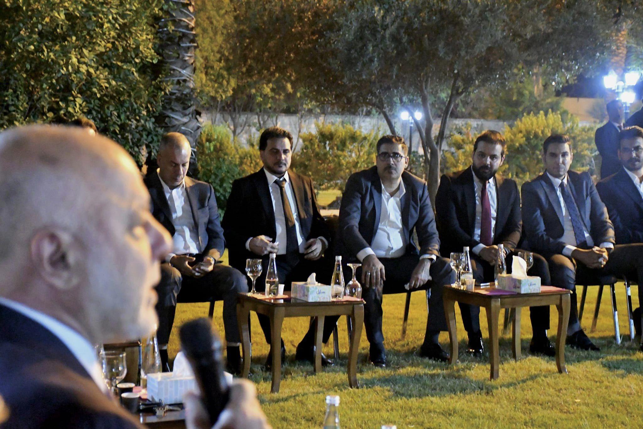 الدكتور العبادي يستضيف عدداً من الشخصيات الإعلامية ويناقش معهم قضايا الشارع العراقي