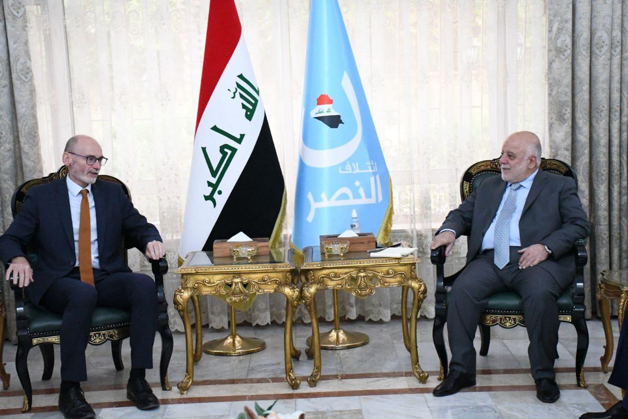 الدكتور العبادي يستقبل السفير البريطاني في بغداد السيد ستيفن هيتشن