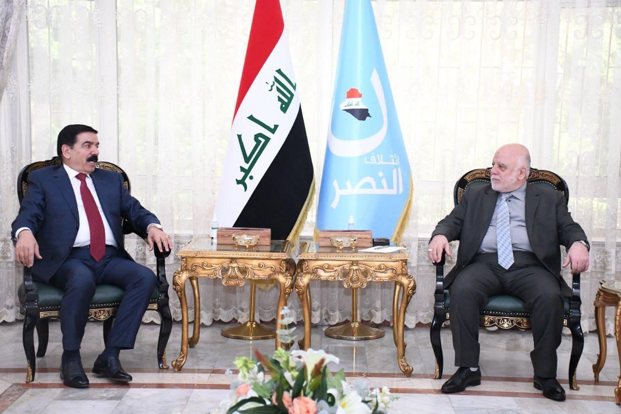 الدكتور حيدر العبادي يستقبل وزير الدفاع السابق السيد جمعة عناد