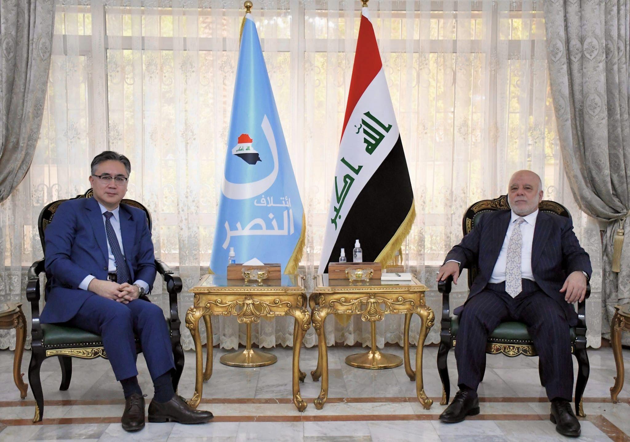 الدكتور حيدر العبادي يستقبل السفير الياباني في بغداد