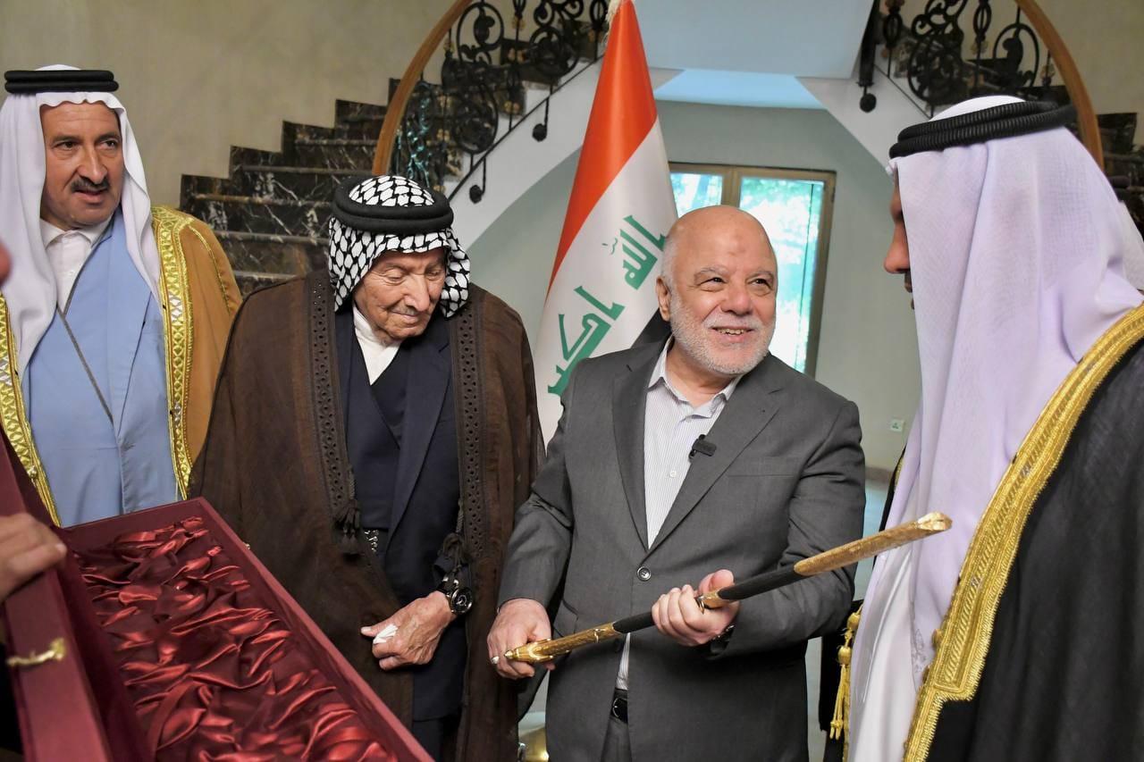 الدكتور حيدر العبادي يناقش الواقع السياسي والاجتماعي لمحافظة ديالى مع وفد يمثل أهاليها