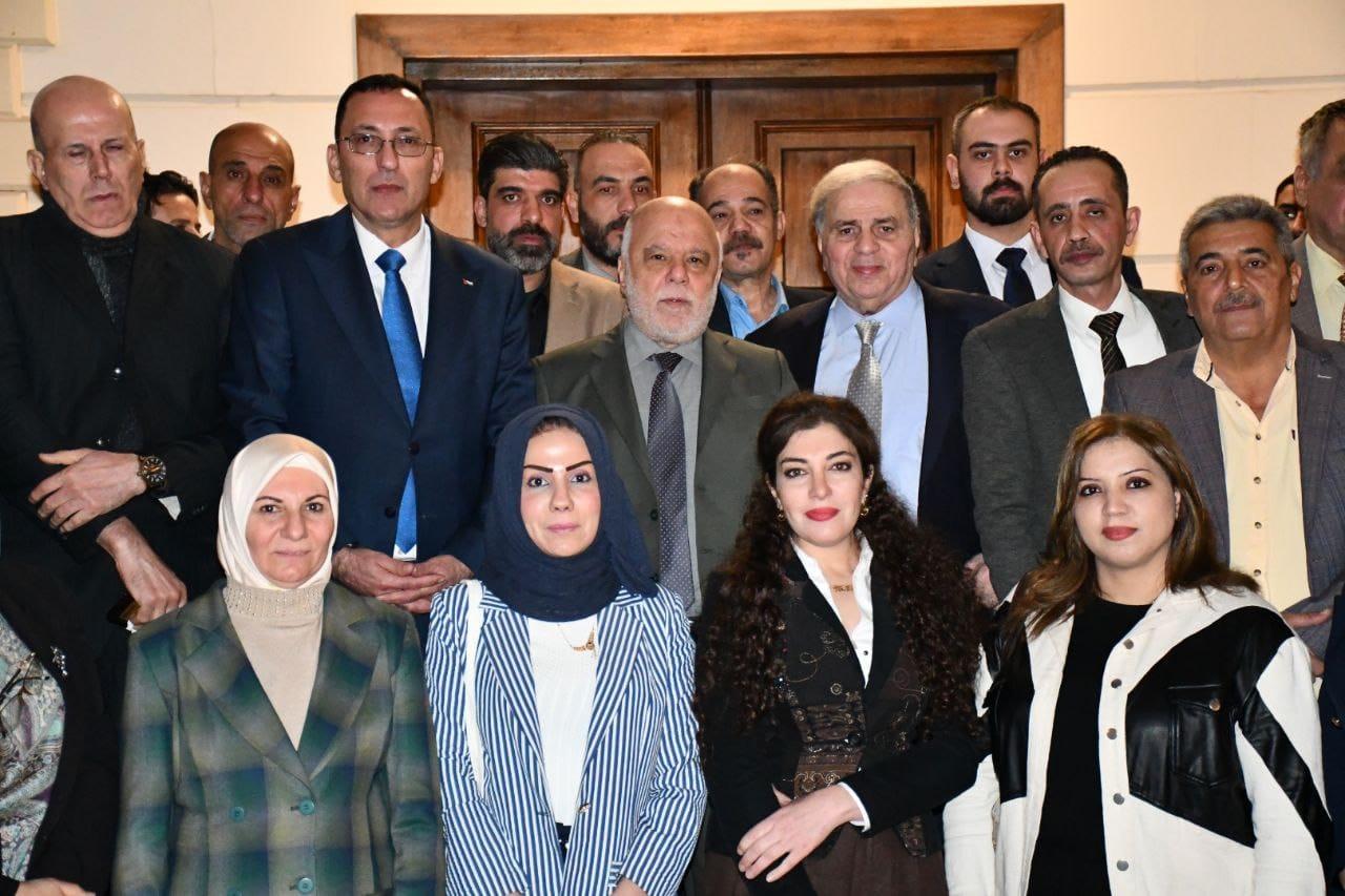 الدكتور حيدر العبادي يستقبل الجالية الفلسطينية في العراق برئاسة السفير الفلسطيني ويناقش معهم الأوضاع