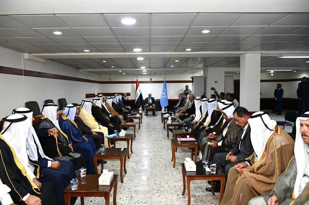 عەبادی چاویدەکەوێت بە شێخ و ڕیشسپی شاری کەرکوک و جەختدەکاتەوە: گەندەڵی دووژمنە گەورەکەمانە لە رووبەڕ