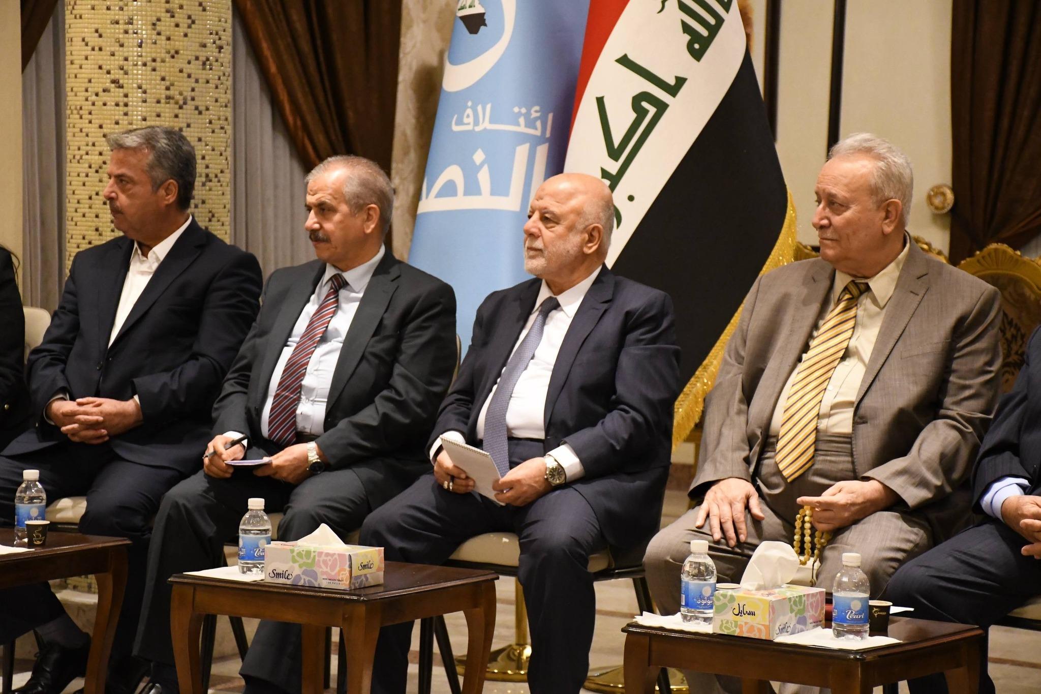 الدكتور العبادي يلتقي مجموعة من النخب الأكاديمية والإدارية لبحث الأوضاع السياسية والاقتصادية