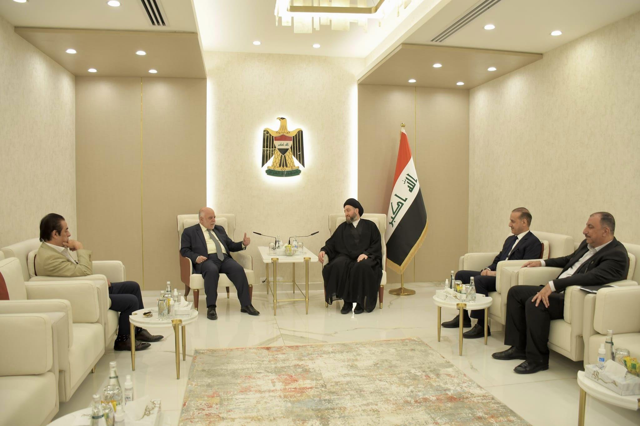 Dr. Al-Abadi meets His Eminence Al-Hakim and discusses with him the preparations for the provincial 