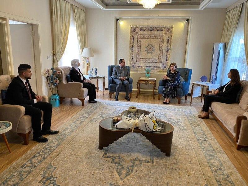 شاندێک لە هاوپەیمانی نەسڕ سەردانی بارەگای یەکێتی نیشتیمانی کوردستان دەکات بەبۆنەی یادی ٤٦ ساڵەی دامە