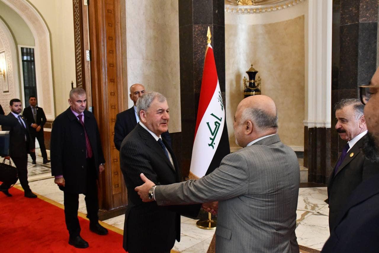 Dr. Haider Al-Abadi meets the President of the Republic and discusses with him the work of the curre