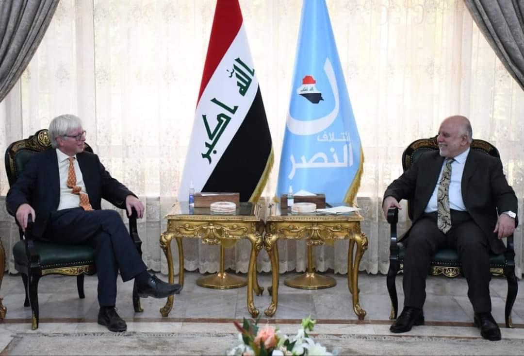 الدكتور العبادي يستقبل القائم بأعمال السفارة البريطانية السيد جيمس داونر