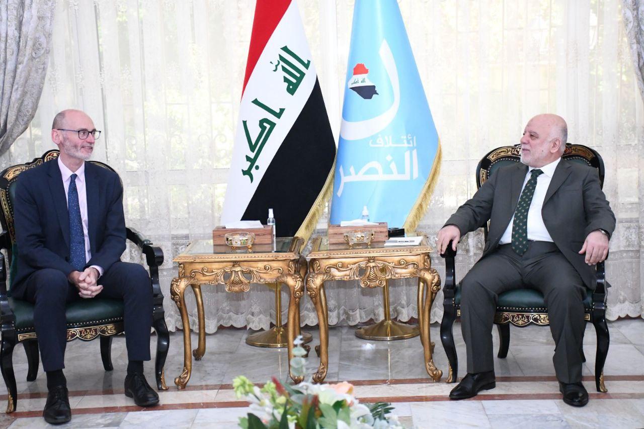 الدكتور حيدر العبادي يستقبل السفير البريطاني في بغداد