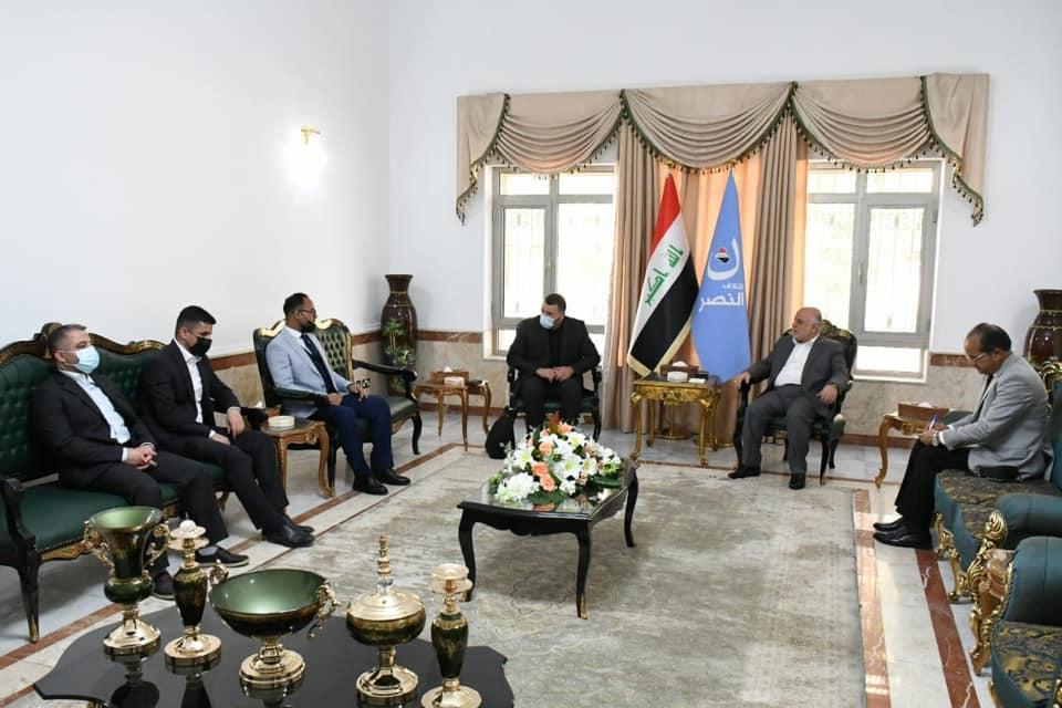 الدكتور العبادي يستقبل وفد العتبة العباسية المقدسة