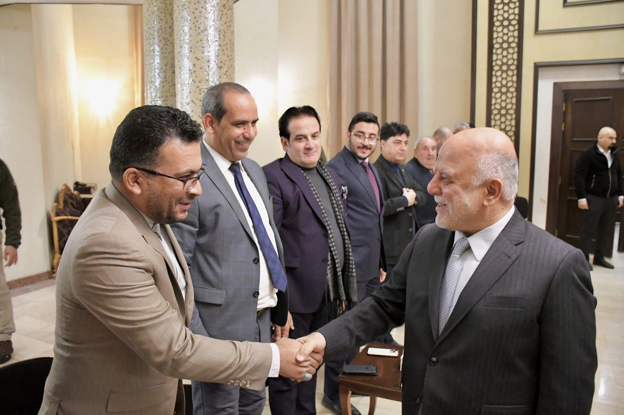 الدكتور العبادي يستقبل ممثلي مراكز البحوث والدراسات المختصة والاستراتيجية