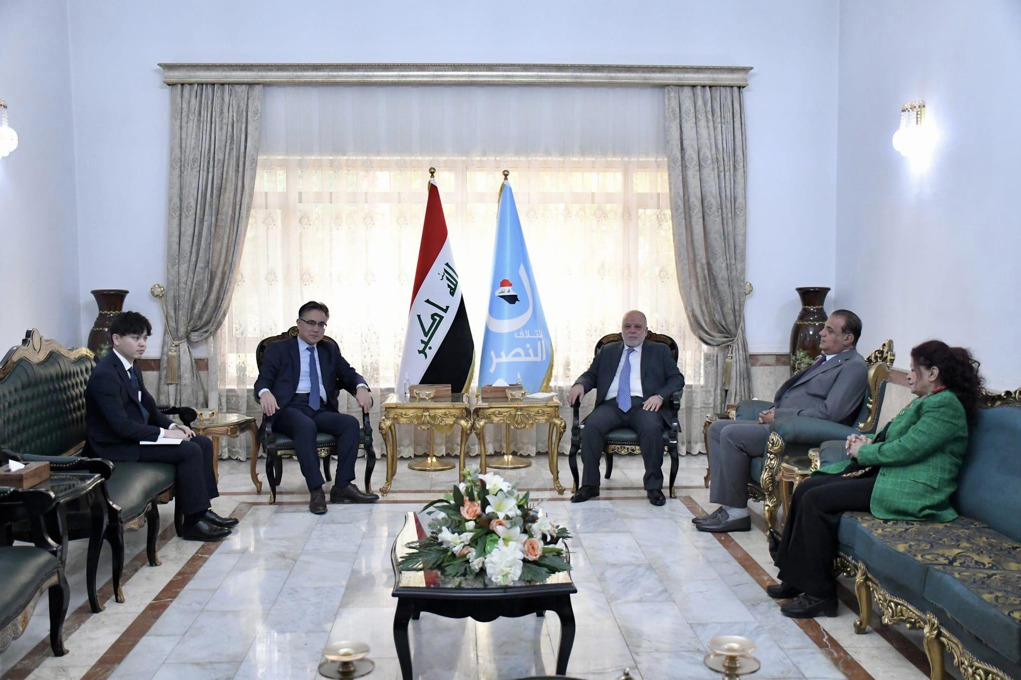 الدكتور حيدر العبادي يستقبل السفير الياباني في بغداد