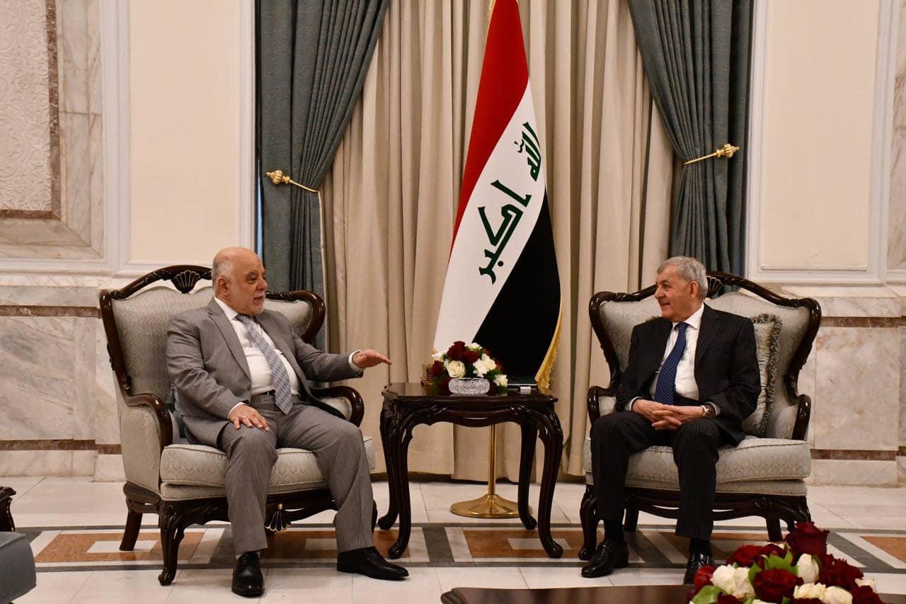 الدكتور حيدر العبادي يلتقي رئيس الجمهورية ويبحث معه عمل الحكومة الحالية