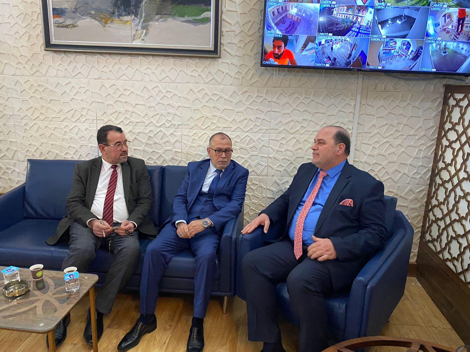 وفد عن المكتب المهني لائتلاف النصر يزور نقابة الفنانين