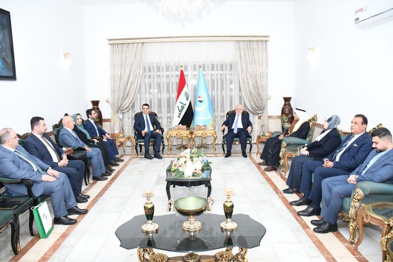 الدكتور حيدر العبادي يستقبل أعضاء مؤسسة رؤى للدراسات الإستراتيجية