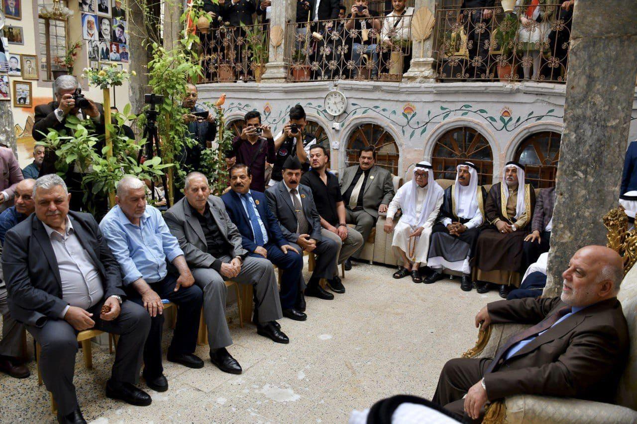 الدكتور العبادي يشارك أهل باب لكش مجلسهم