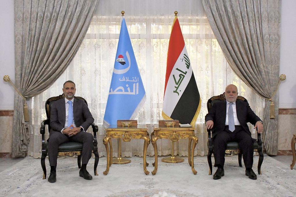 الدكتور حيدر العبادي يستقبل السفير البريطاني في بغداد